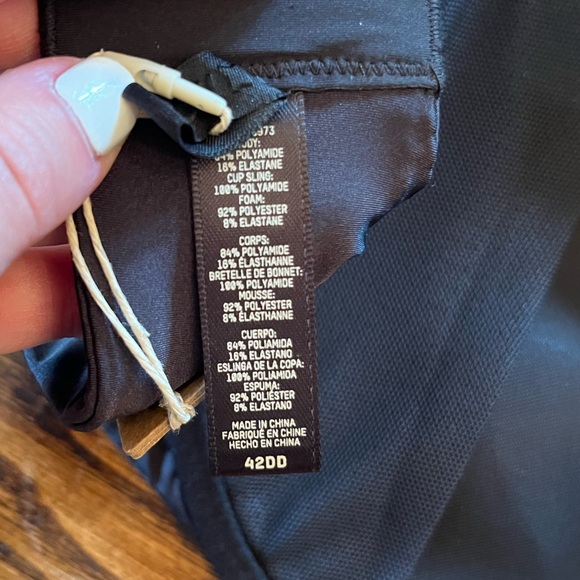 NWT SKIMS Weightless Scoop Bra in Onyx 42DD - Picture 4 of 5